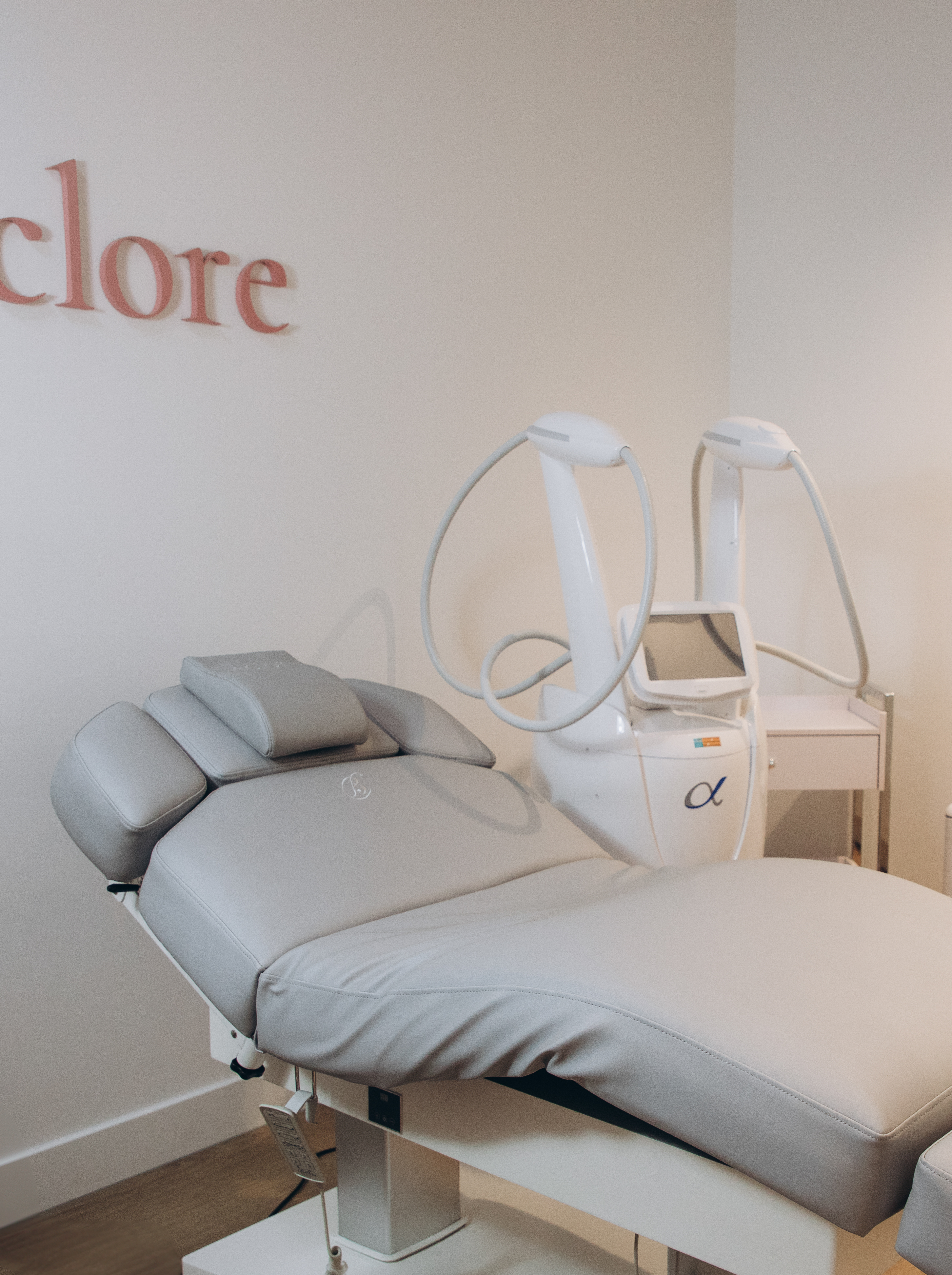 Clatuu Alpha 360° Cryolipolysis device at Éclore Clinics Utrecht